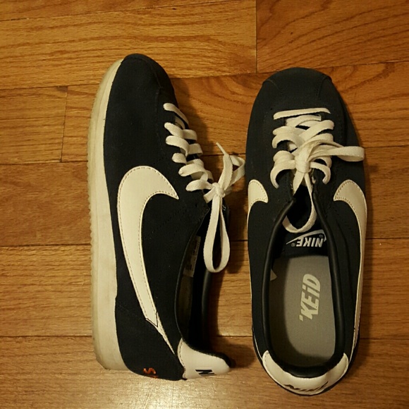 Lightly-worn Nike Navy/White With Orange Accent - Picture 4 of 4