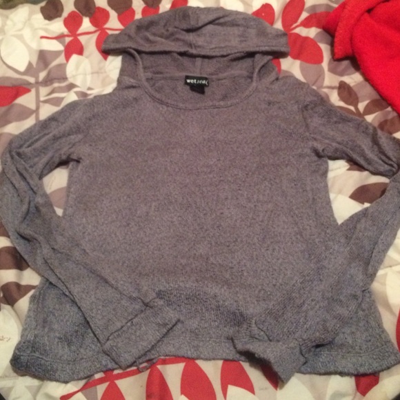 Grey hooded sweater