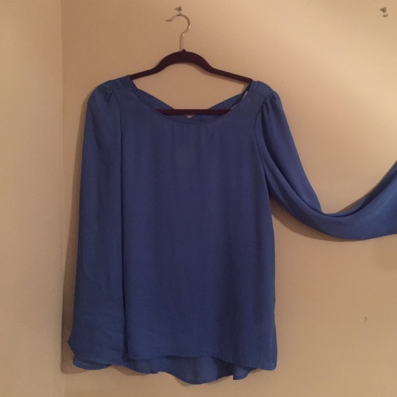 Blue crisscross back long sleeve blouse - Picture 4 of 4
