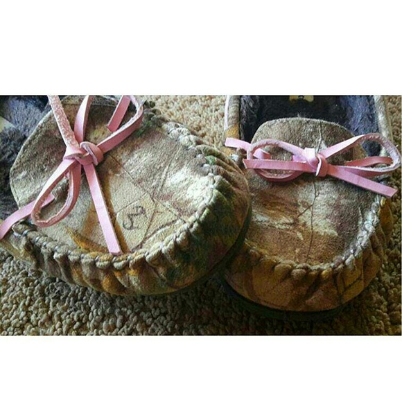 🎀Girly Camo Moccasins🎀