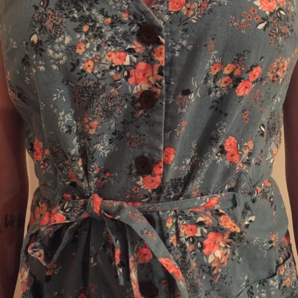 Flower print romper with back cut out - Picture 4 of 4