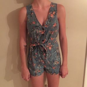 Flower print romper with back cut out