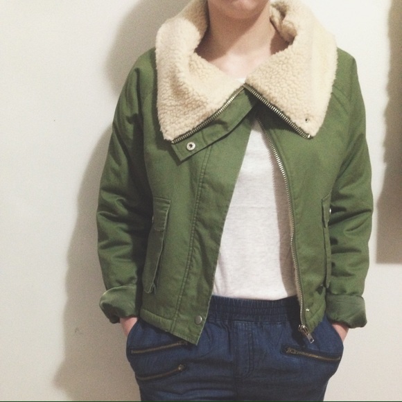 [NWT] UNIF "Kelly" Green Sherpa Bomber Jacket - Picture 2 of 4