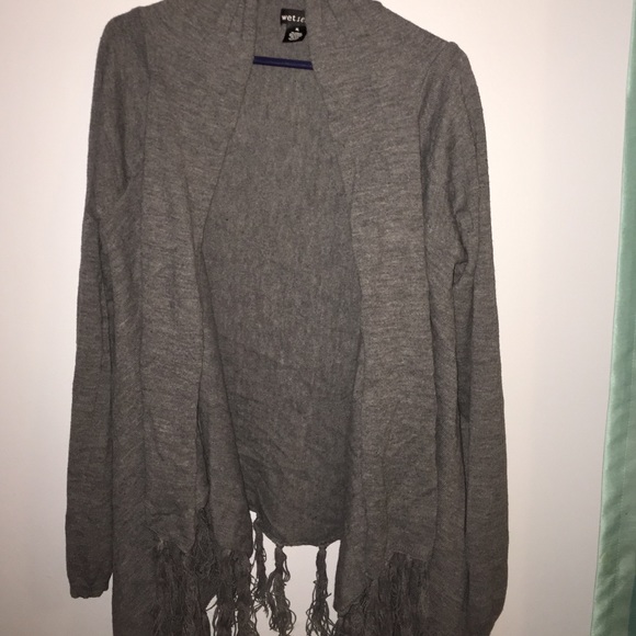 Gray flowy cardigan