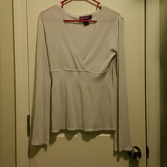 Shiny silver top