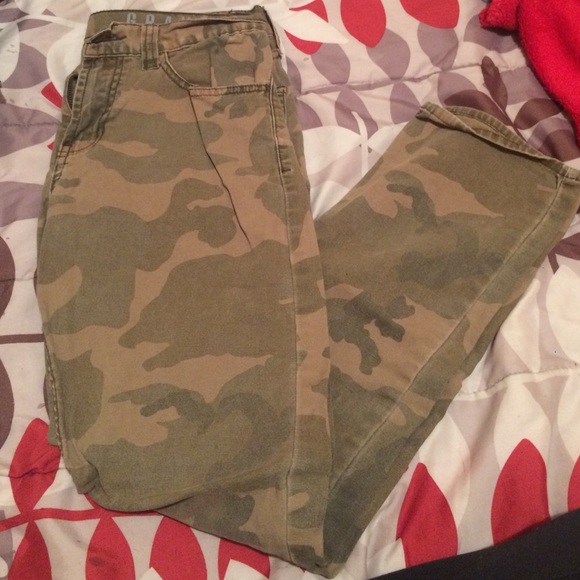 Bullhead Camo Pants