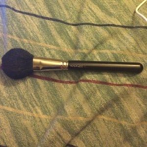 MAC BRUSH 150
