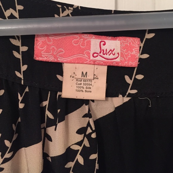 Black tunic from Urban Outfitters - Picture 2 of 3