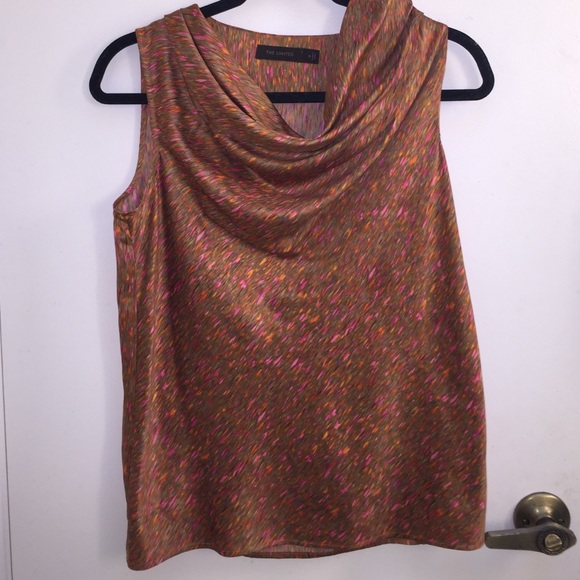 sleeveless blouse