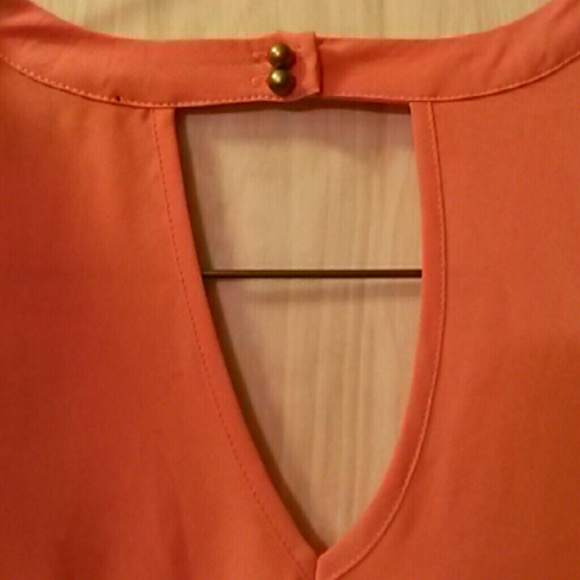 Brand new orange tunic style v-neck top - Picture 3 of 4