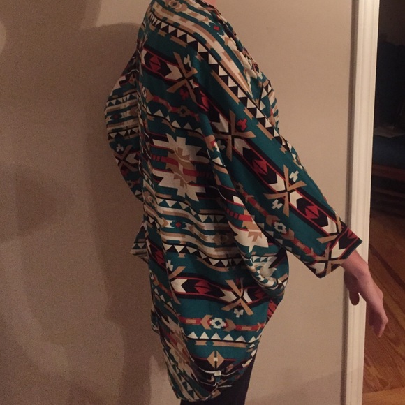 Tribal style silky kimono - Picture 2 of 4