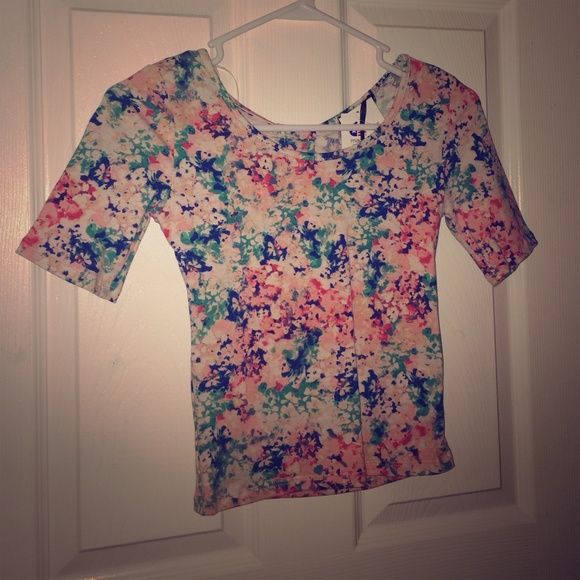 NWT floral crop top XS and bow back