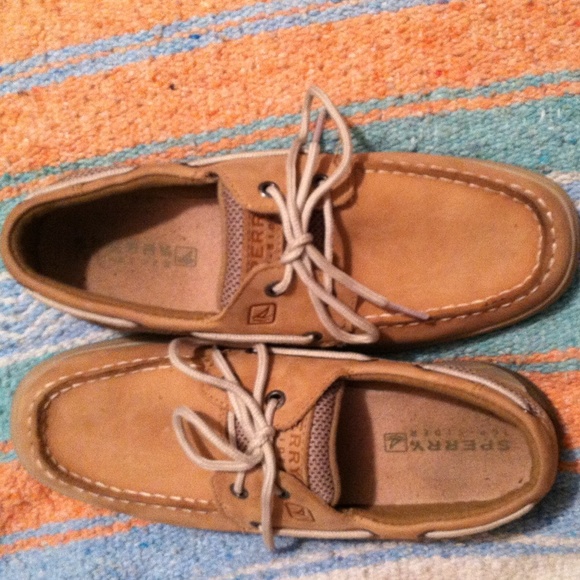 Tan Women's Sperry's size 5