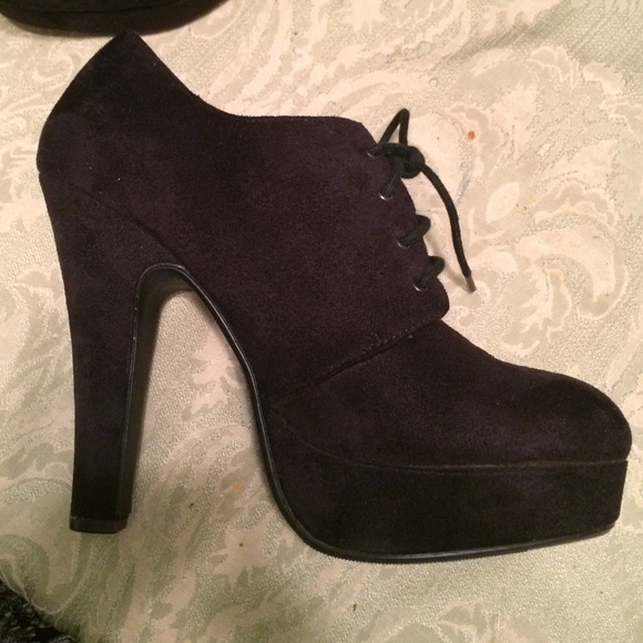 Black Suede Ankle Heels - Picture 3 of 3