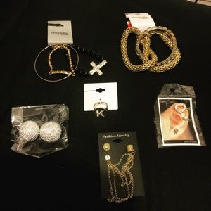 Assorted jewelry