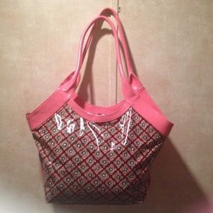 Vera Bradley Frill Handbag