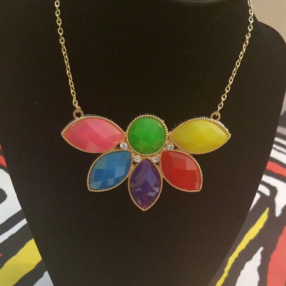 Flower petal necklace don't purchase list