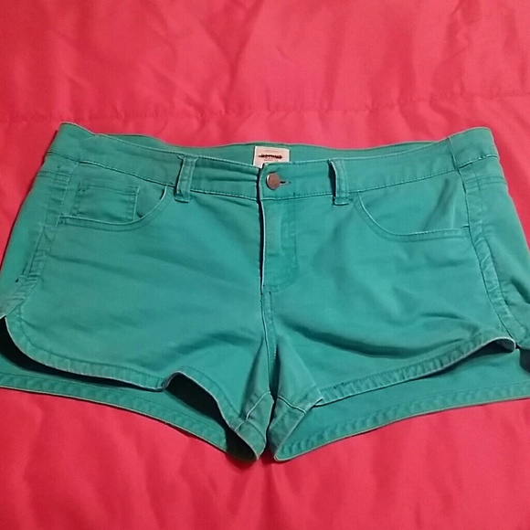 Shorts - Picture 2 of 3