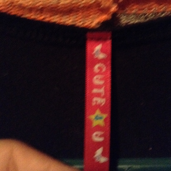 I am selling a half shirt - Picture 2 of 2