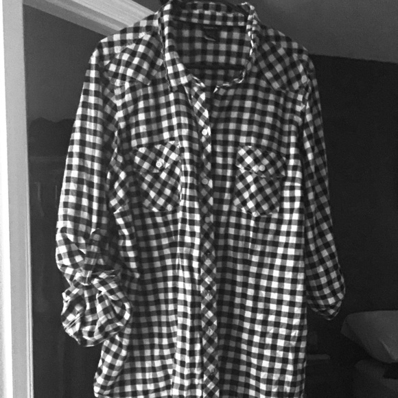 Torrid Black and white plaid shirt