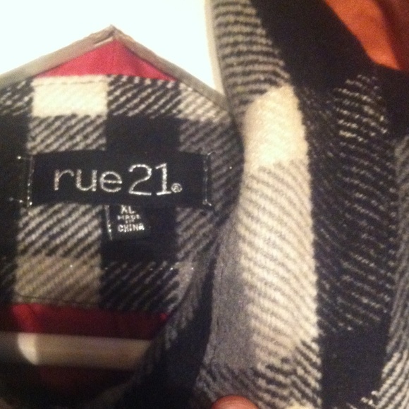 A plaid long jacket - Picture 2 of 2