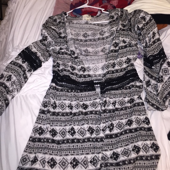 LA Hesrts Bell sleeved kimono