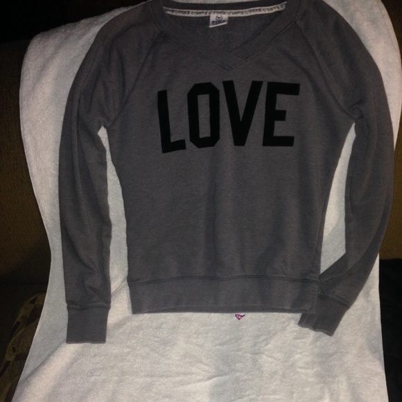 VS sweater, excellent condition! - Picture 3 of 3