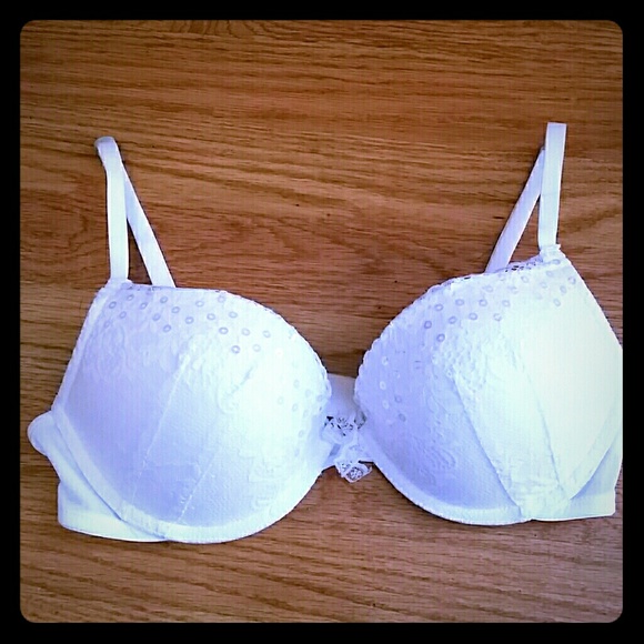 Gilly Hicks Other - 36C/34D NWT White and sEquin bra