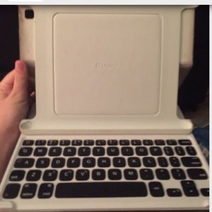 Logitech ipad case