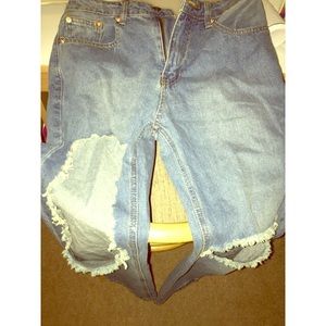 Ripped boyfriend jeans