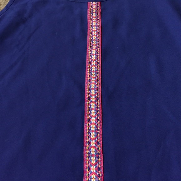 Royal blue top with pink stripe down the middle - Picture 2 of 3