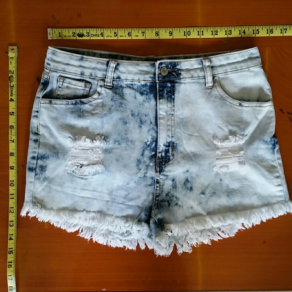 Full figured girl high waisted shorts!!:) - Picture 4 of 4