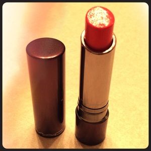 MAC Huggable Lipstick I'm In *Limited Edition*