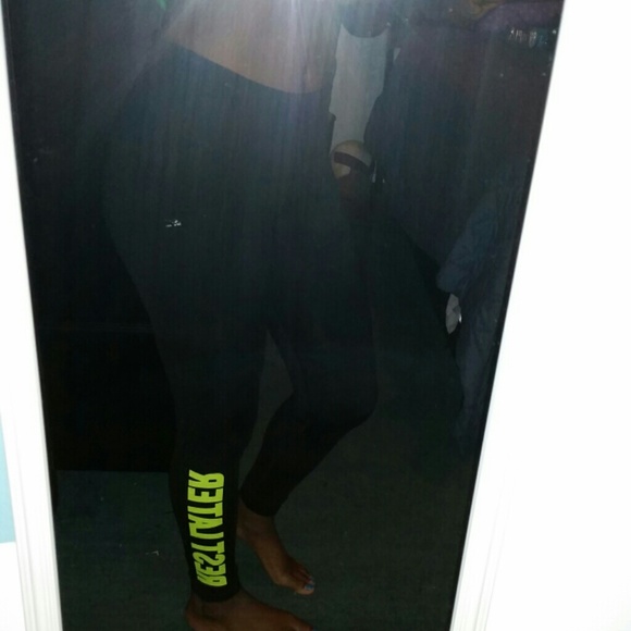 Exercise pants - Picture 2 of 3