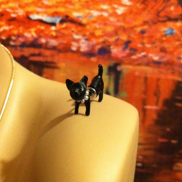 Cat Double Stud Earring Pair - Picture 4 of 5