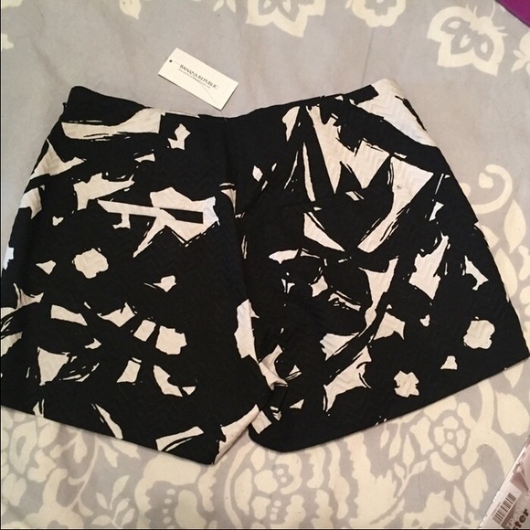 B&W Hi-Rise Shorts - Picture 2 of 4