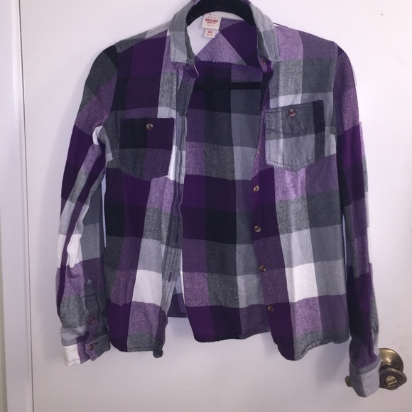 Flannel - Picture 1 of 2