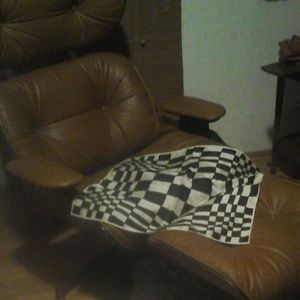 Vera black and white check scarf