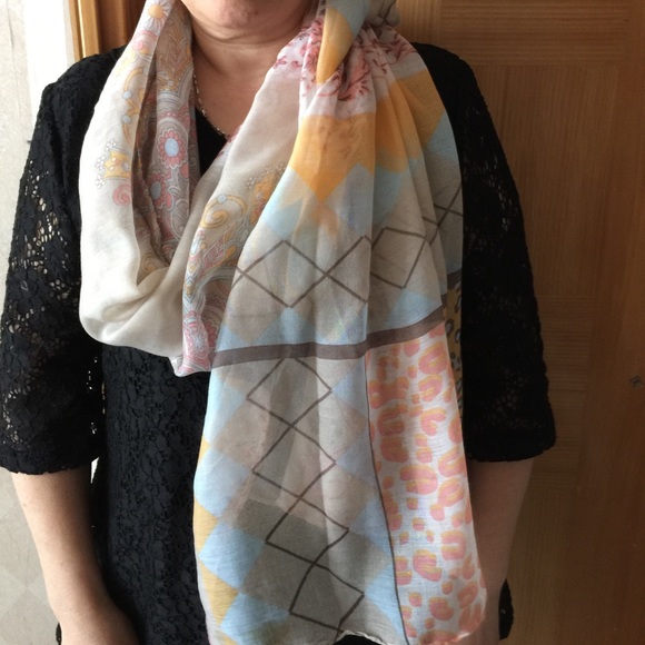 Fashion scarf