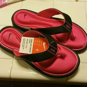 Nike women's sandals