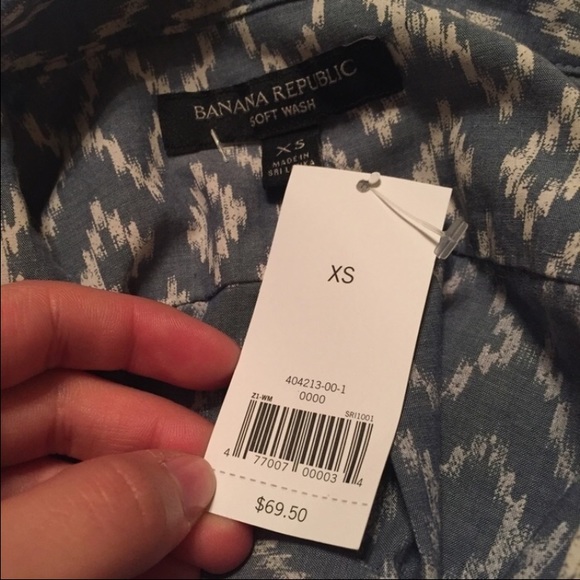 BR Button Up Blouse - Picture 4 of 4