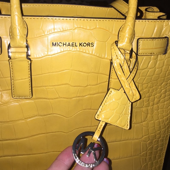 SOLD locally Authentic Michael Kors large purse - Picture 2 of 4