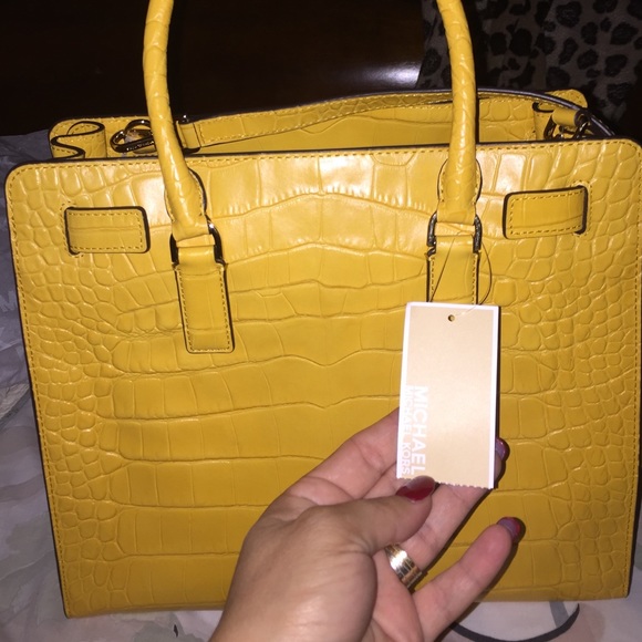 SOLD locally Authentic Michael Kors large purse - Picture 4 of 4