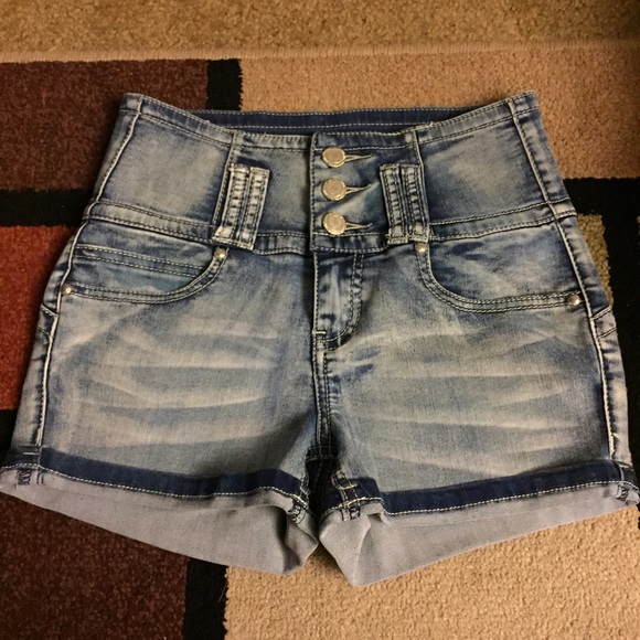 🚫SOLD🚫 High Waisted Shorts