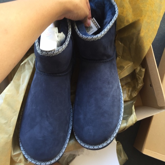 navy mini uggs