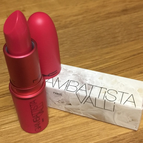 MAC GIAMBATTISTA VALLI LIPPIE IN TATS