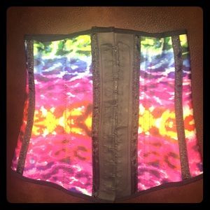 LATEX ANIMAL PRINT SPORT WAIST CINCHER