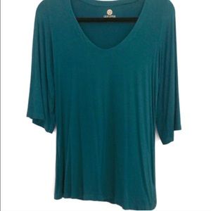 Soft 3/4 sleeve v-neck teal tunic top