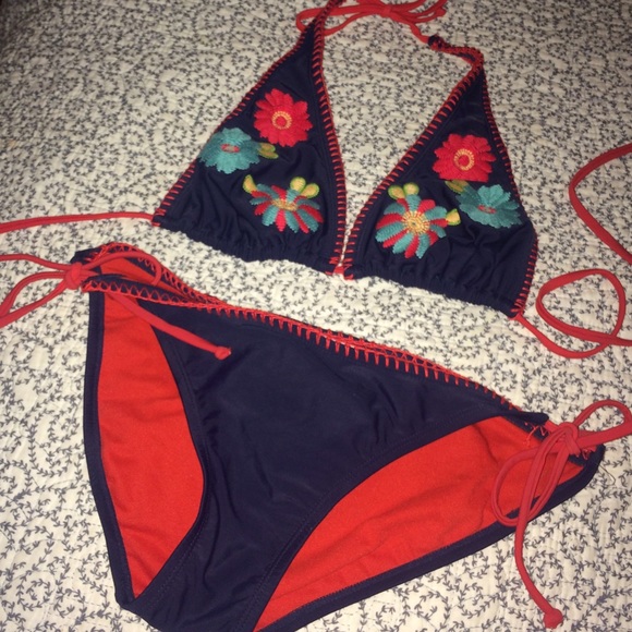 Cute bikini. Brand Xhilaration.