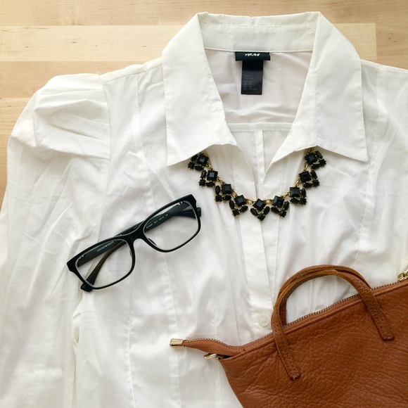 🌸 H&M white dress shirt 🌷